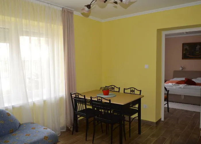 Appartement Varga *